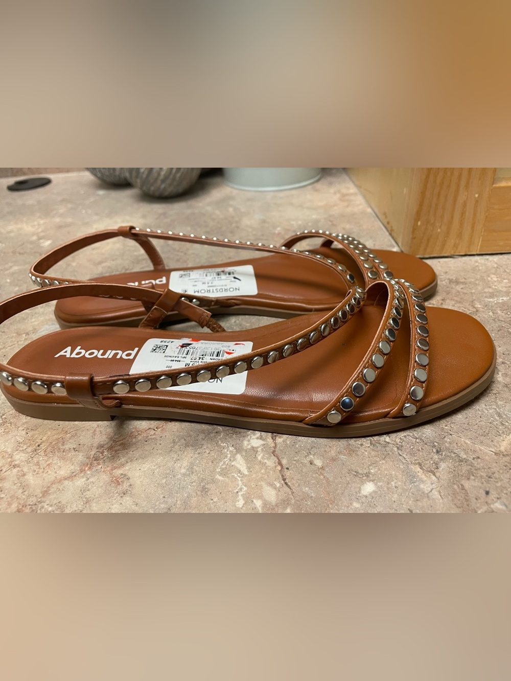 New Nordstrom Brown Studded Women's Flat Sandals size 7.5